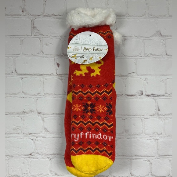 Harry Potter Gryffindor Sherpa Lined Non-Slip Slipper‎ Socks OSFM NWT - Picture 1 of 3